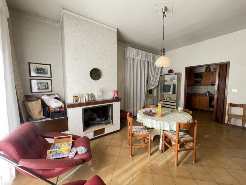 Immagine 11 di Casa indipendente in vendita  a Suzzara