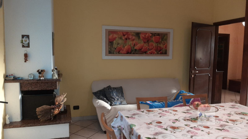 Immagine 11 di Casa bifamiliare in vendita  in via marche a Castano Primo