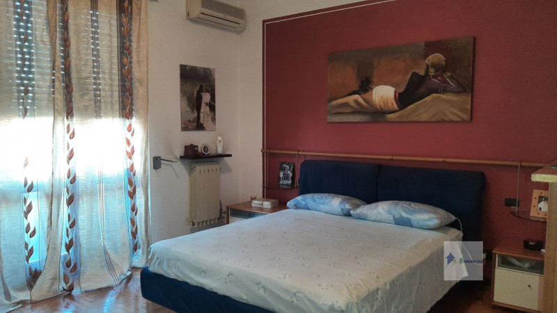 Immagine 14 di Casa bifamiliare in vendita  in via marche a Castano Primo