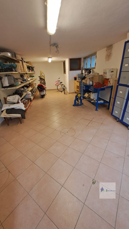 Immagine 25 di Casa bifamiliare in vendita  in via marche a Castano Primo