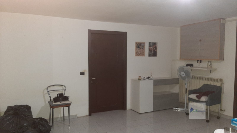 Immagine 28 di Casa bifamiliare in vendita  in via marche a Castano Primo