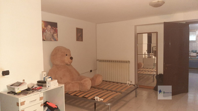 Immagine 29 di Casa bifamiliare in vendita  in via marche a Castano Primo