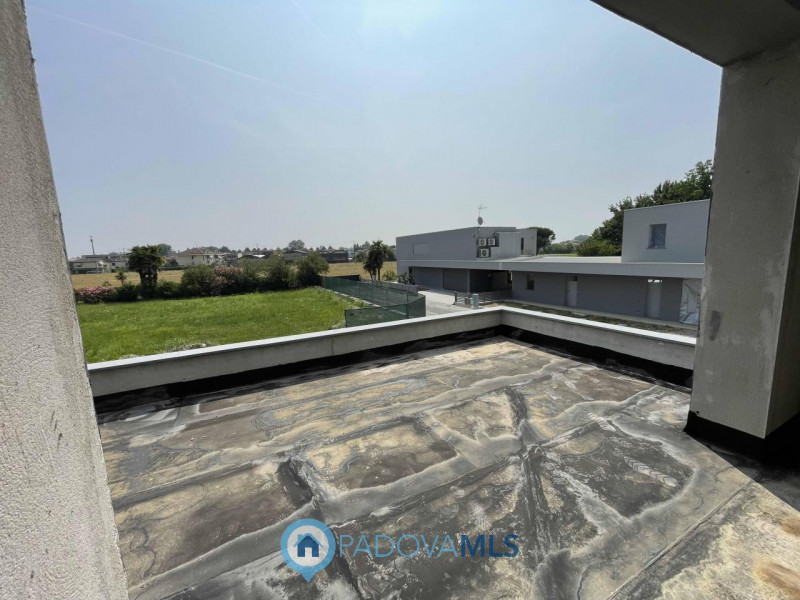 Immagine 17 di Casa bifamiliare in vendita  in via ugo foscolo a Selvazzano Dentro