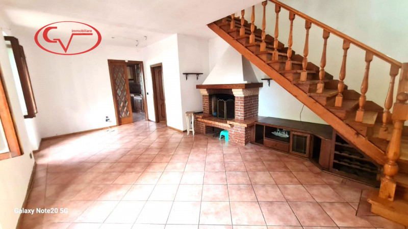 Immagine 1 di Villetta a schiera in vendita  in campogialli a Terranuova Bracciolini