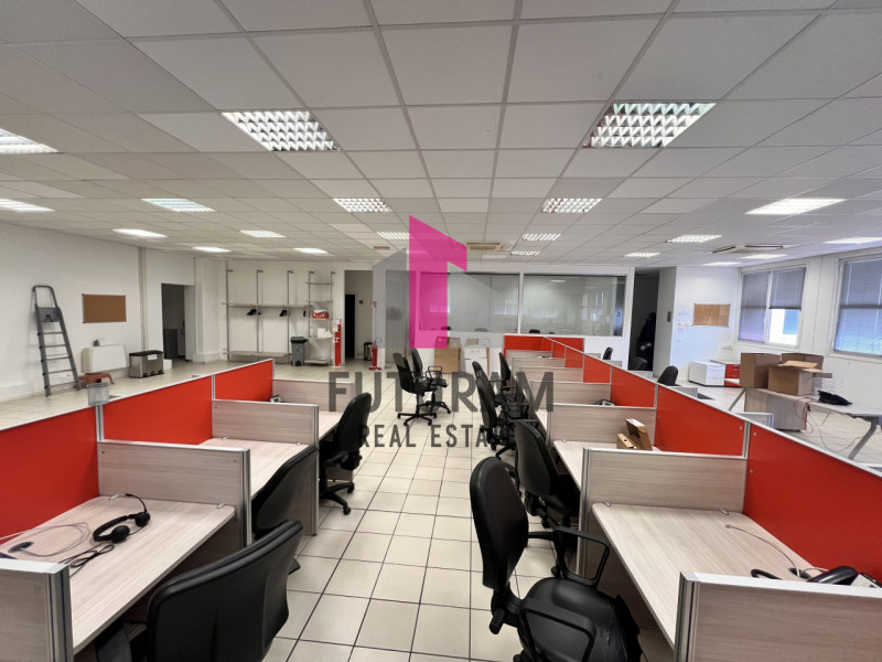 Immagine 10 di Ufficio in affitto  a Vicenza