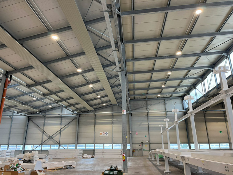 Immagine 1 di Capannone industriale in affitto  a Portogruaro