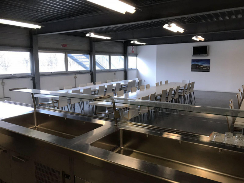 Immagine 14 di Capannone industriale in affitto  a Portogruaro