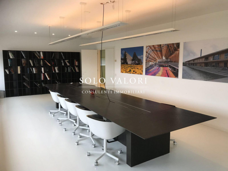 Immagine 15 di Capannone industriale in affitto  a Roncade