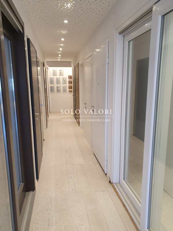 Immagine 20 di Capannone industriale in affitto  a Roncade