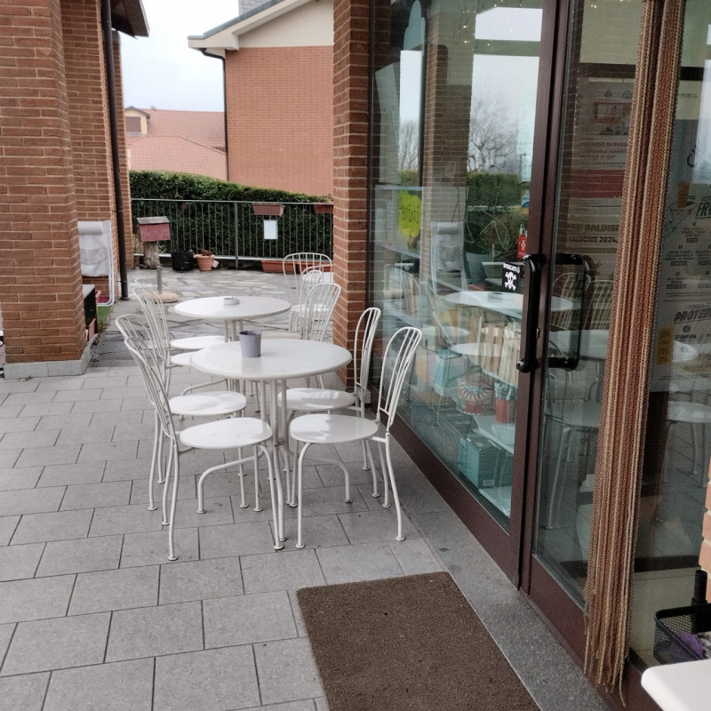 Immagine 1 di Negozio in vendita  in PIAZZA IV NOVEMBRE 5 a Baldissero Torinese