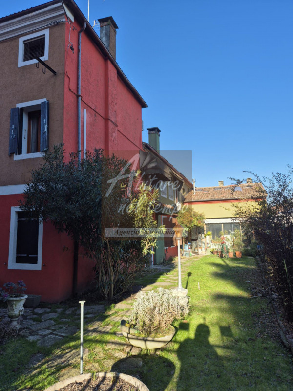 Immagine 24 di Palazzo in vendita  in VIALE DELLA STAZIONE a Cittadella