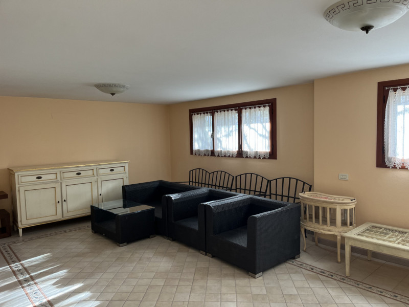 Immagine 5 di Villa in affitto  in Via Padova a Mirano