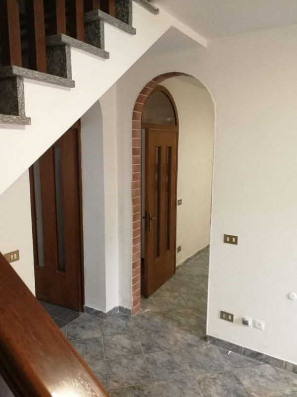 Immagine 2 di Casa bifamiliare in affitto  a Rovigo