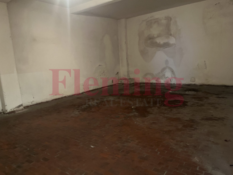 Immagine 5 di Garage in affitto  in Piazza Stefano Jacini a Roma