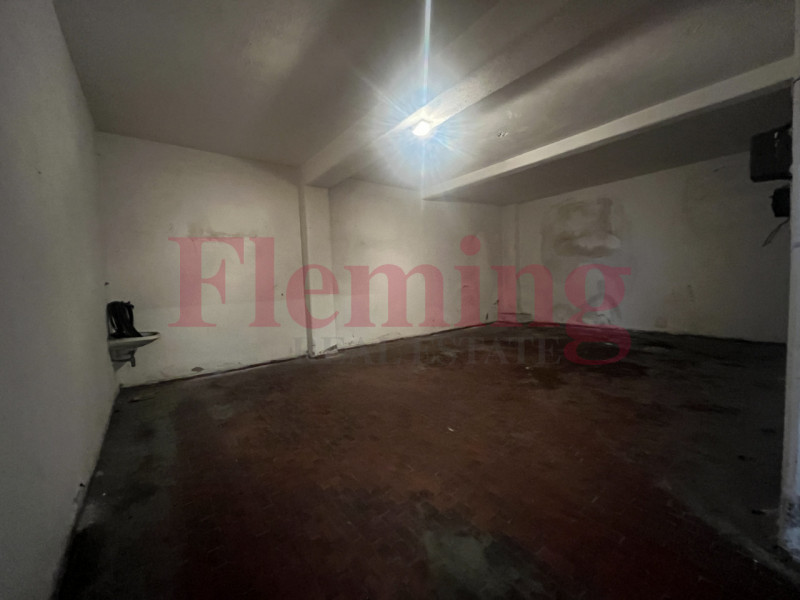 Immagine 6 di Garage in affitto  in Piazza Stefano Jacini a Roma