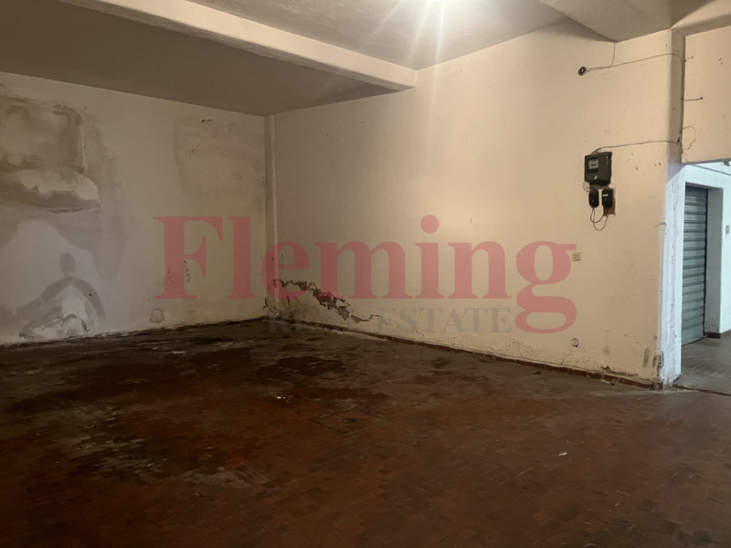 Immagine 10 di Garage in affitto  in Piazza Stefano Jacini a Roma