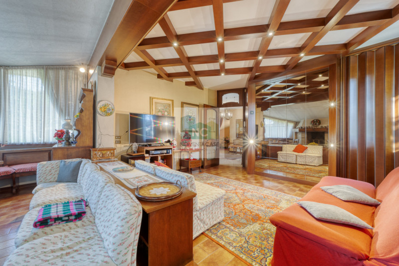 Immagine 1 di Villa in vendita  in via via cappello a Noventa Padovana