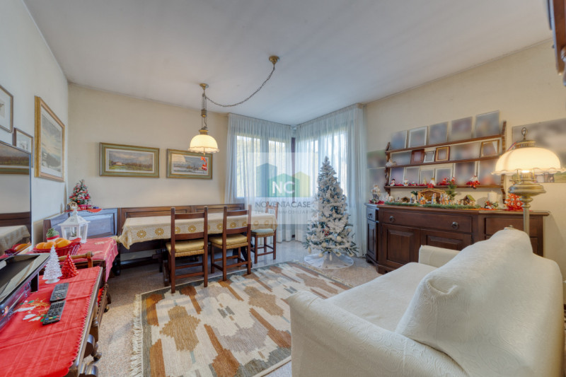 Immagine 2 di Villa in vendita  in via via cappello a Noventa Padovana