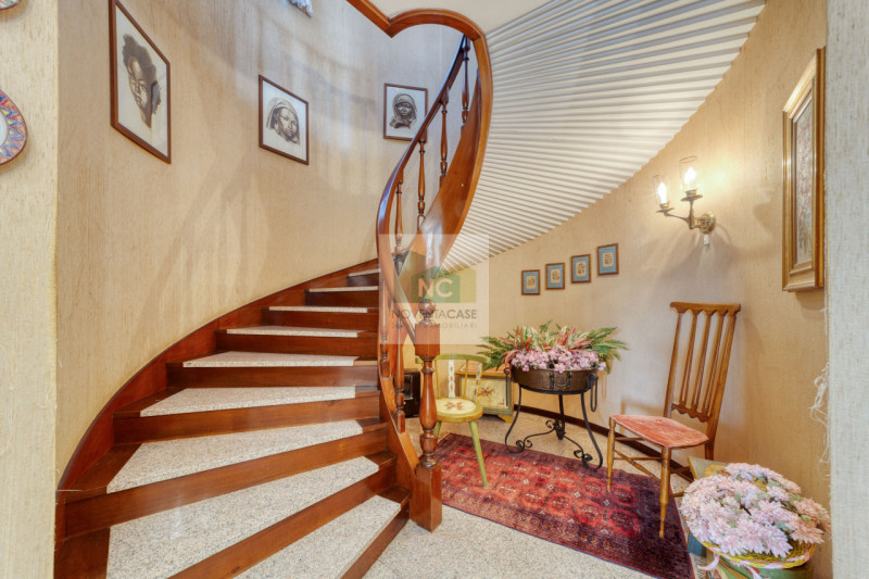 Immagine 5 di Villa in vendita  in via via cappello a Noventa Padovana