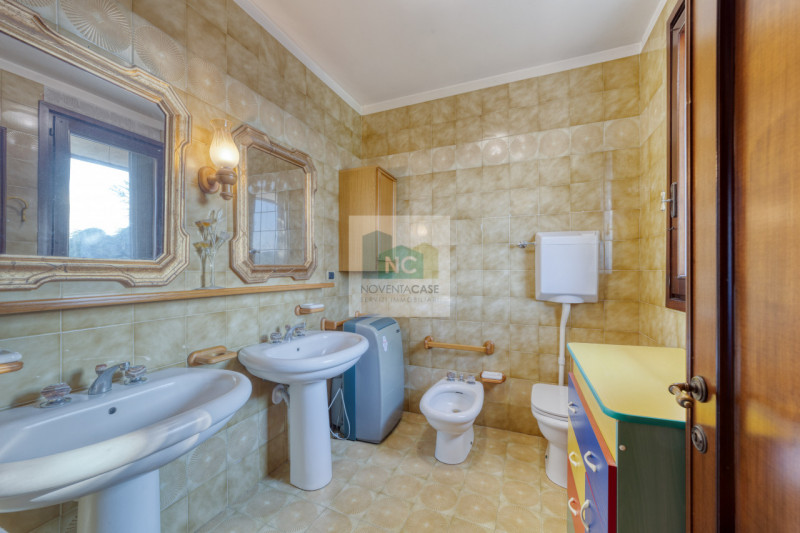 Immagine 8 di Villa in vendita  in via via cappello a Noventa Padovana