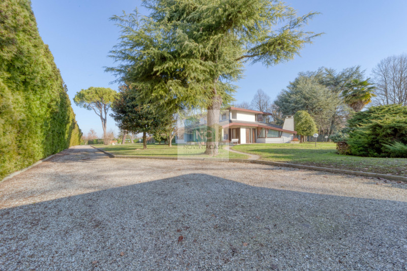 Immagine 22 di Villa in vendita  in via via cappello a Noventa Padovana