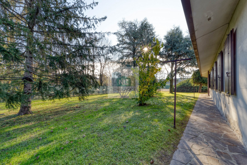 Immagine 33 di Villa in vendita  in via via cappello a Noventa Padovana