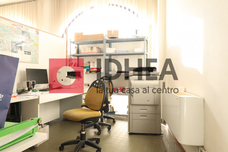 Immagine 5 di Negozio in vendita  in PIAZZA UMBERTO PRIMO a Villorba