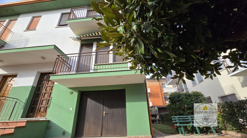 Immagine 22 di Casa bifamiliare in vendita  in via a. callegari a Este