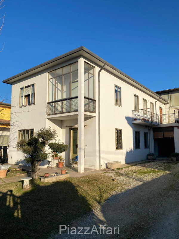 Immagine 3 di Capannone industriale in vendita  in Via Roma a Arzergrande