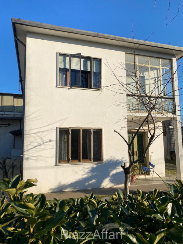 Immagine 4 di Capannone industriale in vendita  in Via Roma a Arzergrande