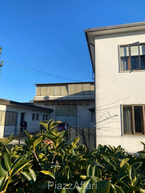 Immagine 5 di Capannone industriale in vendita  in Via Roma a Arzergrande