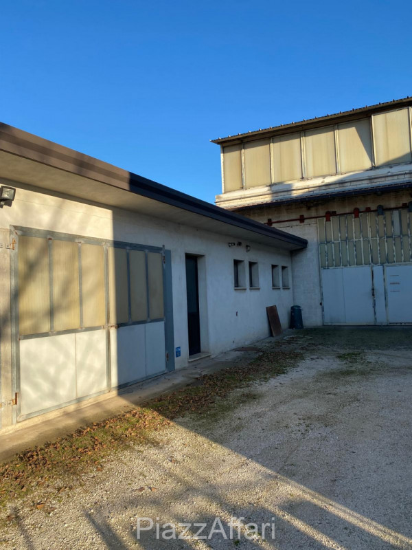 Immagine 9 di Capannone industriale in vendita  in Via Roma a Arzergrande