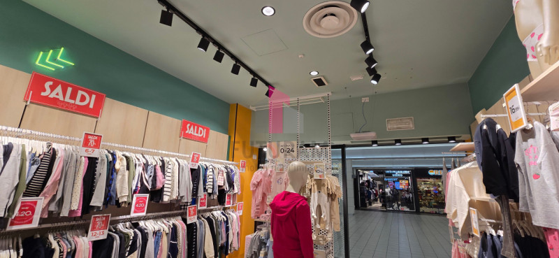 Immagine 6 di Negozio in affitto  a Torri Di Quartesolo