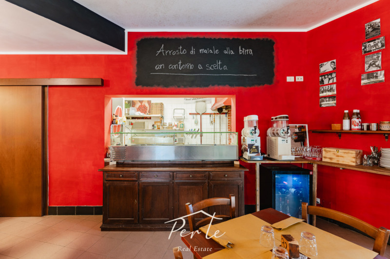 Immagine 6 di Attività commerciale in vendita  in via roma 4 a Schivenoglia