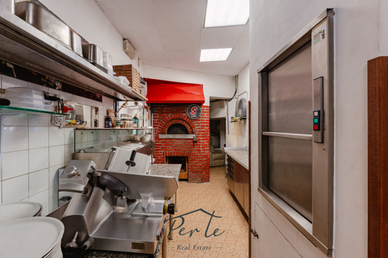 Immagine 9 di Attività commerciale in vendita  in via roma 4 a Schivenoglia