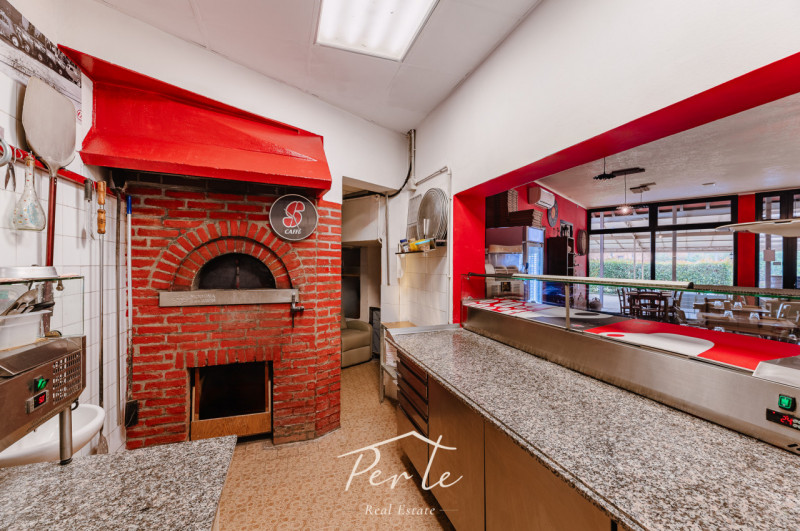 Immagine 10 di Attività commerciale in vendita  in via roma 4 a Schivenoglia