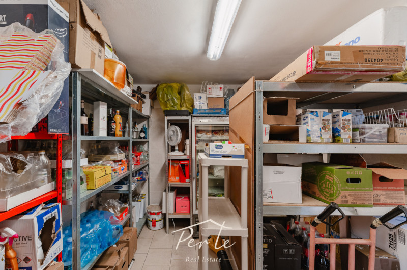 Immagine 14 di Attività commerciale in vendita  in via roma 4 a Schivenoglia