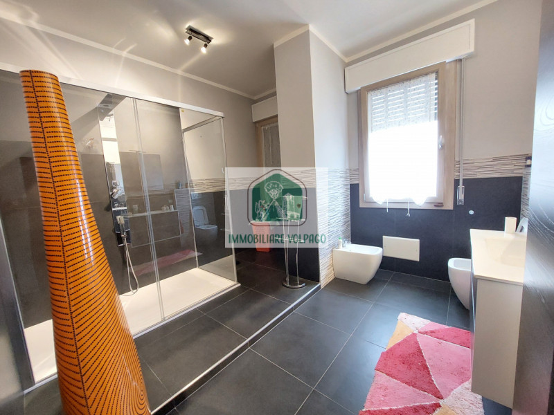 Immagine 10 di Casa bifamiliare in vendita  in GIAVERA DEL MONTELLO a Giavera Del Montello