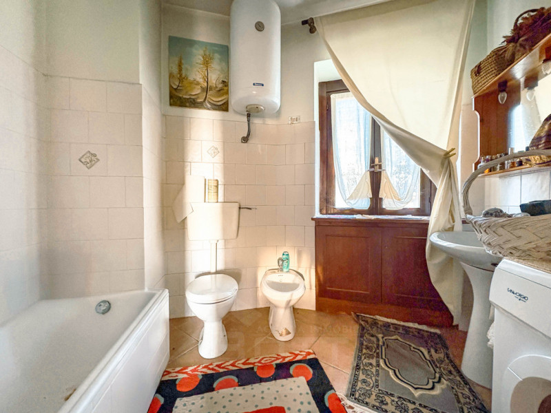 Immagine 18 di Appartamento in vendita  in Via orlandini 8 a Invorio