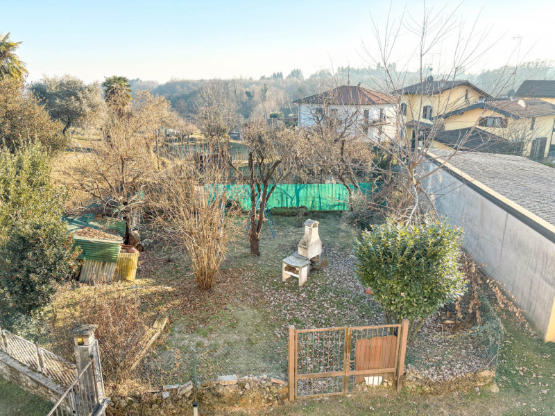 Immagine 19 di Appartamento in vendita  in Via orlandini 8 a Invorio