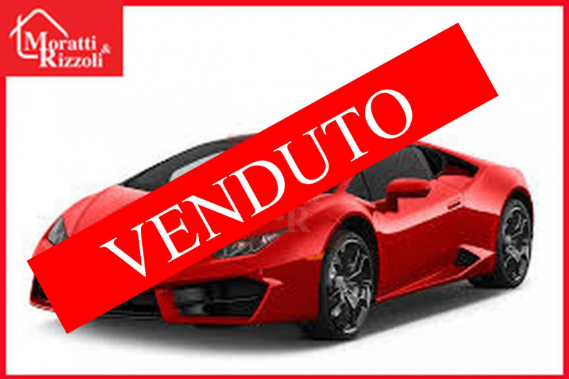 Immagine 1 di Garage in vendita  in Via Cividale 46 a Lignano Sabbiadoro