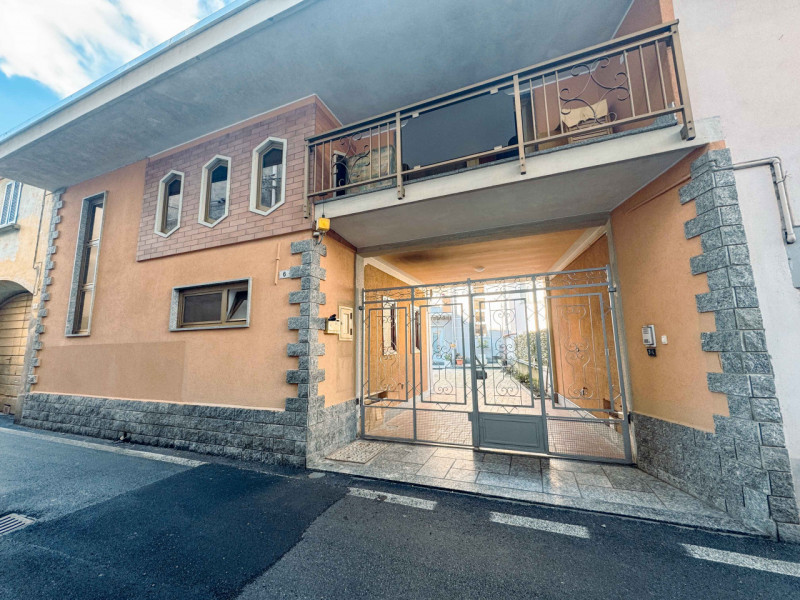 Immagine 3 di Casa indipendente in vendita  in via vittorio veneto n 6 a Cureggio