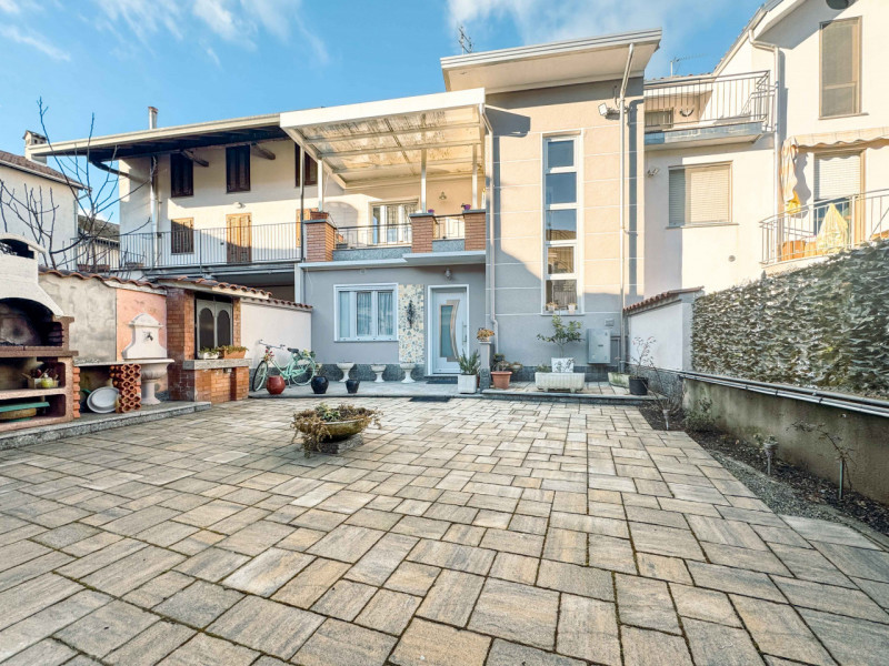 Immagine 17 di Casa indipendente in vendita  in via vittorio veneto n 6 a Cureggio