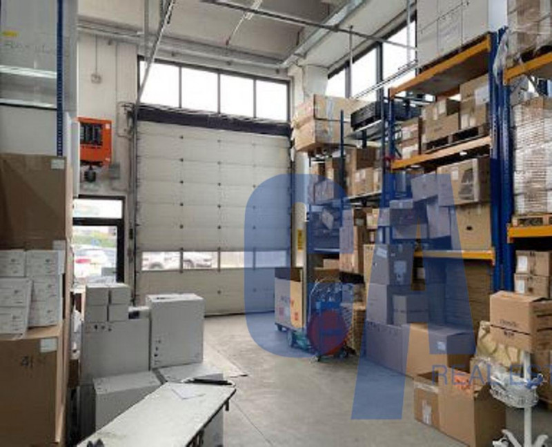 Immagine 2 di Laboratorio in vendita  in VIA IDIOMI a Assago