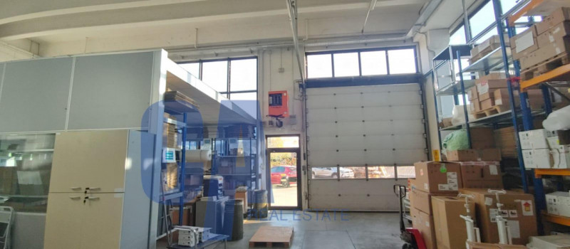 Immagine 1 di Laboratorio in vendita  in VIA IDIOMI a Assago