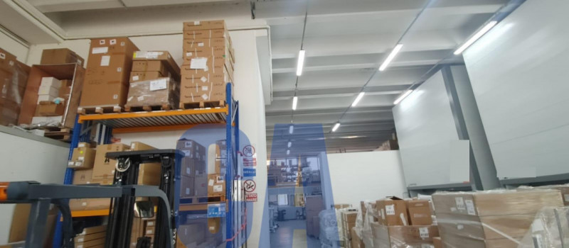 Immagine 8 di Laboratorio in vendita  in VIA IDIOMI a Assago