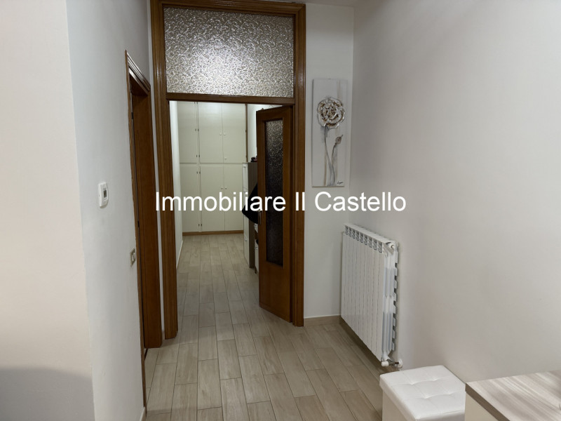 Immagine 4 di Appartamento in vendita  in SILVIO PELLICO a Castiglione Del Lago