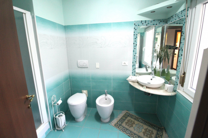 Immagine 13 di Appartamento in vendita  in Largo Salvatore Zappalà a Roma