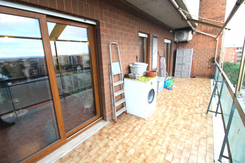 Immagine 16 di Appartamento in vendita  in Largo Salvatore Zappalà a Roma