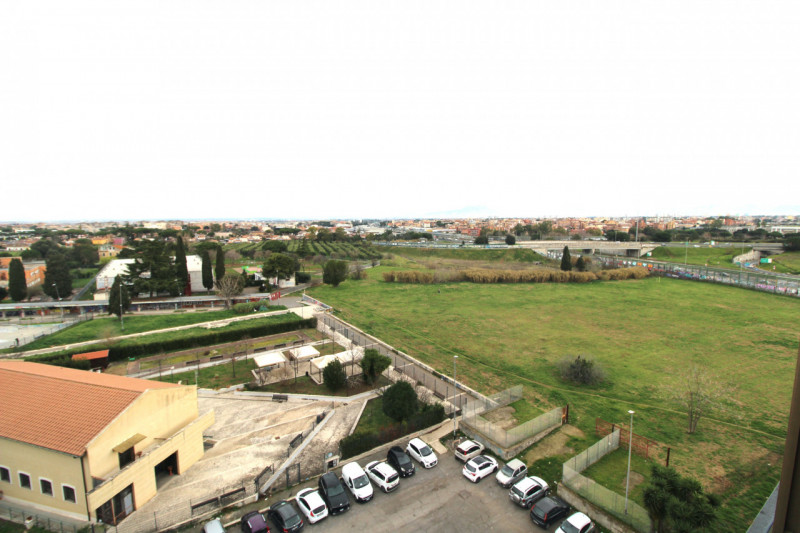 Immagine 18 di Appartamento in vendita  in Largo Salvatore Zappalà a Roma